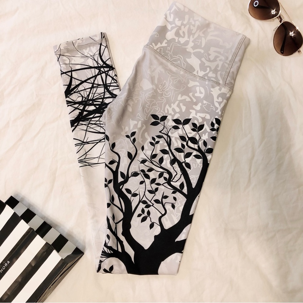 Noli Yoga Athletic Activewear Leggings Tree of Life Design